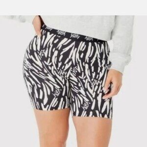 Yitty Fabletics Major Label Shaping High Waist Logo Shorts Size XL NWT